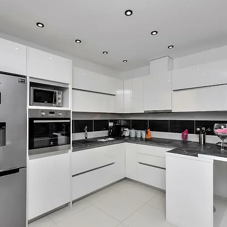 Nera * Макарска