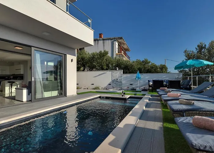 Nera Макарська