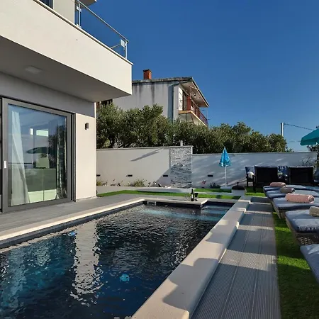 Nera 마카르스카