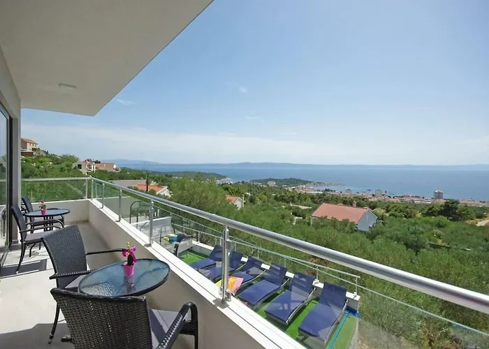 Nera * Μακάρσκα